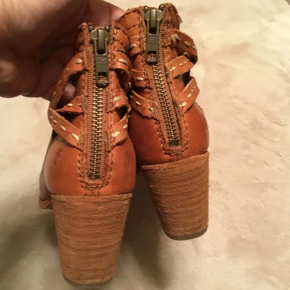 Frye Naomi Pickstitch Whiskey Brown Shooties Ankle Boots - 6
